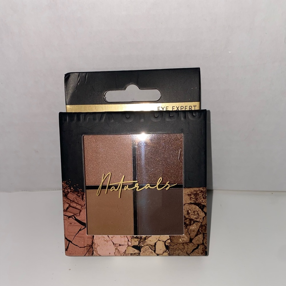 NWT Max Studio Eyeshadow Palette New